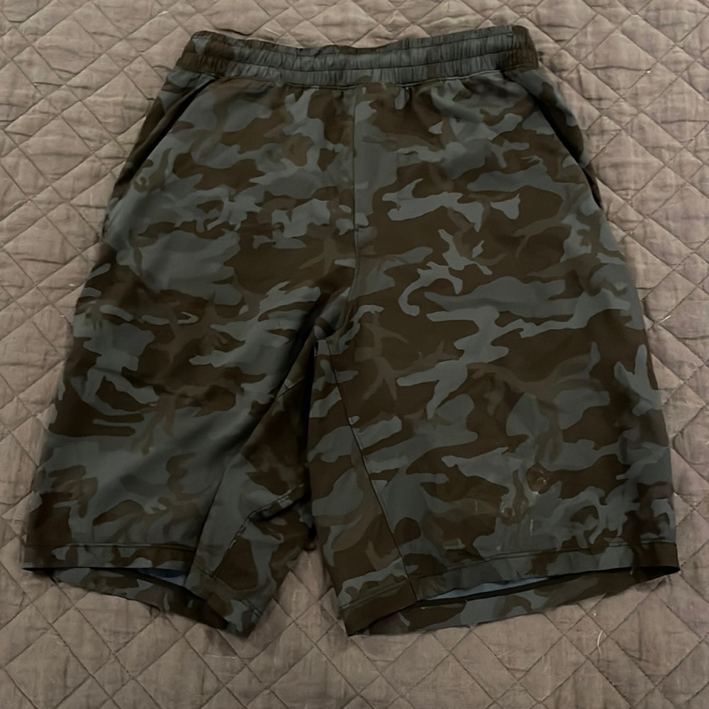 Lined lululemon navy camouflage pace breaker shorts length 9 inches